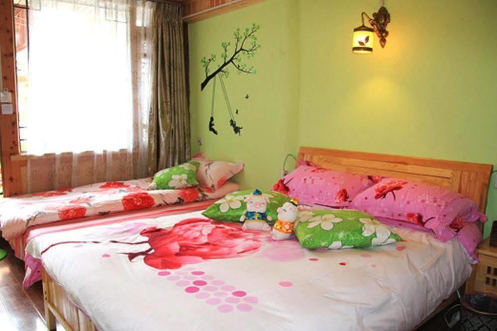 Tree'S Tale Hotel - Lijiang Li-ťiang Exteriér fotografie